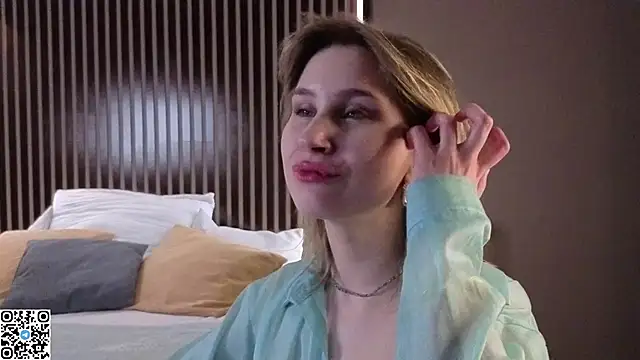 Snapshot of odelynbrower chatting on March 9, 1:09 am odelynbrower online show from March 9, 1:09 am