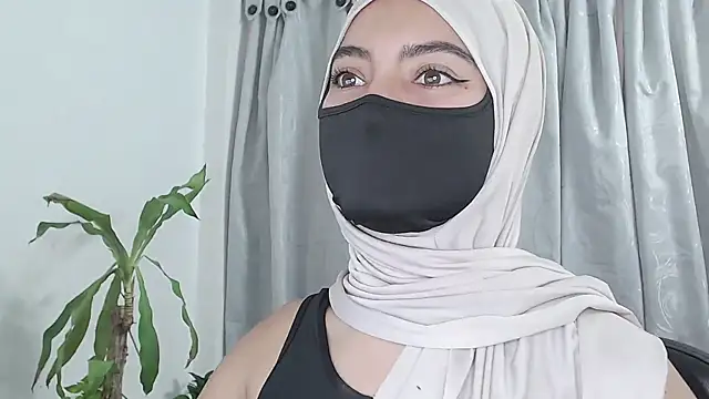 jade nassar online show from February 13, 6:48 pm