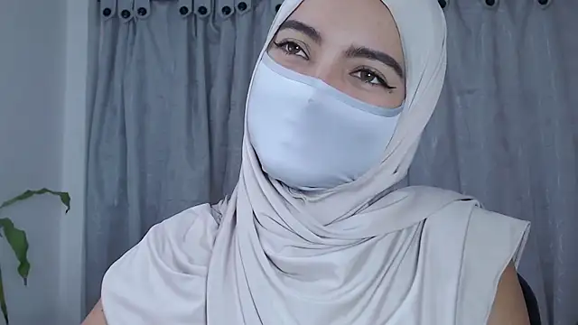 jade nassar online show from April 14, 10:16 pm