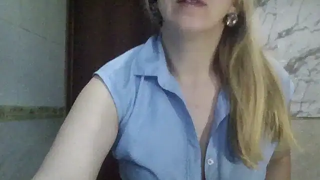 MiyaHottie online show from May 15, 1:56 am