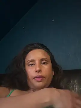 Snapshot of Angelaarayexx chatting on April 18, 5:11 am Angelaarayexx online show from April 18, 5:11 am