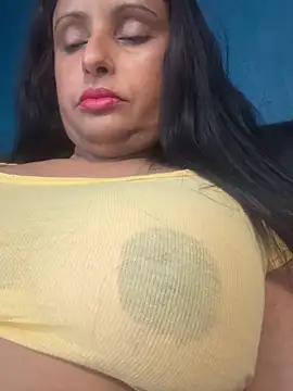 Snapshot of Angelaarayexx chatting on April 28, 11:59 am Angelaarayexx online show from April 28, 11:59 am