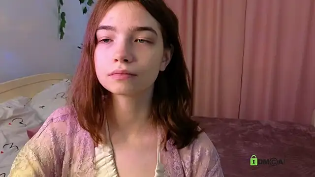 Snapshot of Evi_Brook chatting on October 5, 11:52 am Evi Brook online show from October 5, 11:52 am