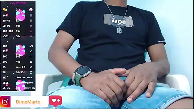 Snapshot of mike_black_22 chatting on May 19, 3:18 pm mike black 22 online show from May 19, 3:18 pm