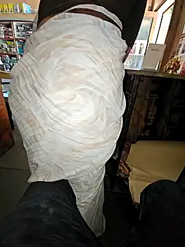 indianhotwife639 online show from October 1, 6:30 am