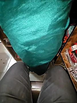 Snapshot of indianhotwife639 chatting on February 28, 6:03 am indianhotwife639 online show from February 28, 6:03 am