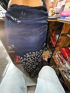 Snapshot of indianhotwife639 chatting on March 1, 5:31 am indianhotwife639 online show from March 1, 5:31 am