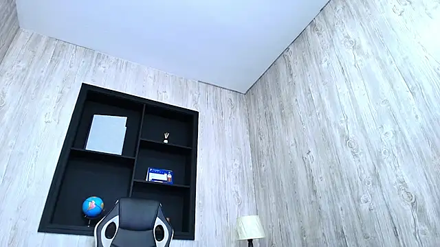 Snapshot of SkarlettAry chatting on November 25, 3:01 pm SkarlettAry online show from November 25, 3:01 pm