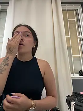 Alyha Cortes online show from November 4, 12:26 pm