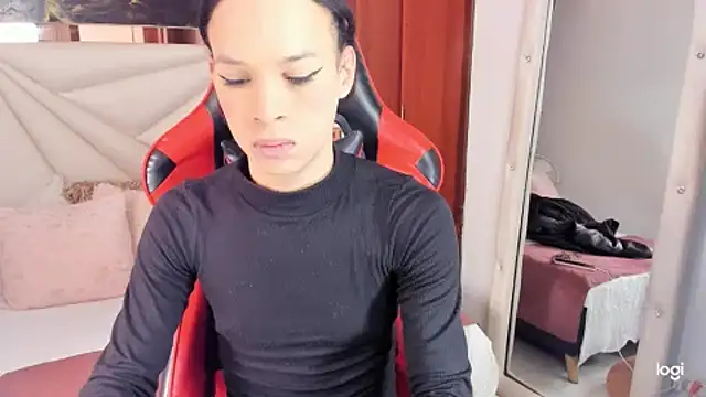 Snapshot of sara_slut21 chatting on January 7, 5:09 pm sara slut21 online show from January 7, 5:09 pm