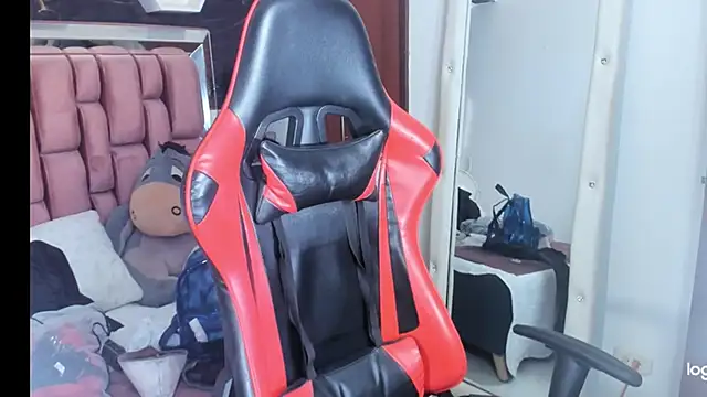 Snapshot of sara_slut21 chatting on February 1, 1:02 am sara slut21 online show from February 1, 1:02 am