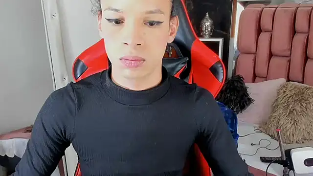 Snapshot of sara_slut21 chatting on February 20, 7:41 pm sara slut21 online show from February 20, 7:41 pm