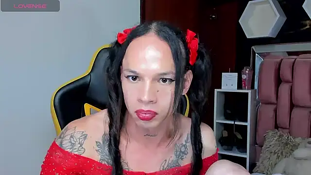 Snapshot of sara_slut21 chatting on March 7, 5:28 pm sara slut21 online show from March 7, 5:28 pm