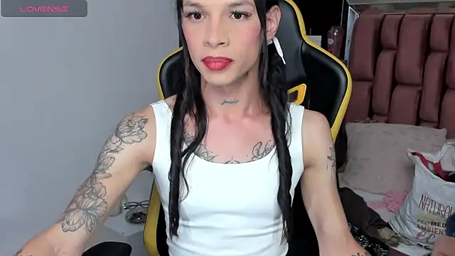 Snapshot of sara_slut21 chatting on March 8, 4:56 am sara slut21 online show from March 8, 4:56 am