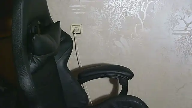 Snapshot of Victoria_ooo chatting on February 19, 4:47 pm Victoria ooo online show from February 19, 4:47 pm