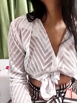 Snapshot of Shalu_G chatting on April 24, 4:15 am Shalu G online show from April 24, 4:15 am
