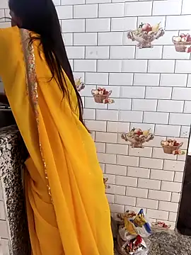 Snapshot of Shalu_G chatting on May 16, 8:44 am Shalu G online show from May 16, 8:44 am