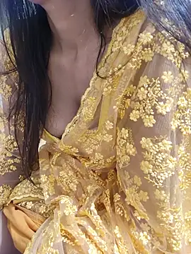 Snapshot of Shalu_G chatting on May 31, 5:26 am Shalu G online show from May 31, 5:26 am