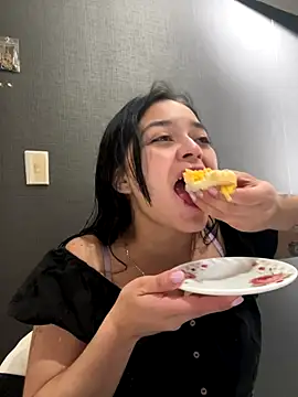 Emily Rivers  online show from October 28, 1:14 pm