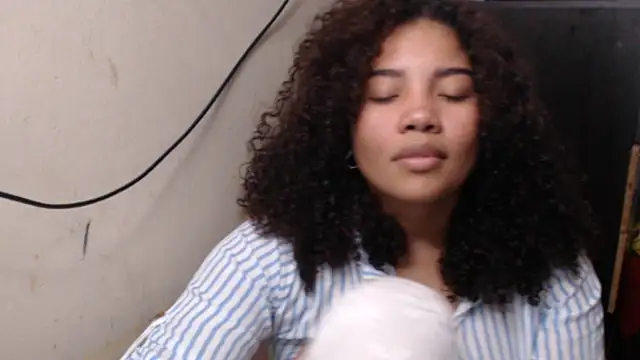 madelene online show from April 6, 12:08 am