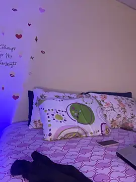 Snapshot of MiaRousexxx_ chatting on October 1, 2:28 am MiaRousexxx  online show from October 1, 2:28 am