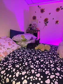 Snapshot of MiaRousexxx_ chatting on October 27, 2:59 am MiaRousexxx  online show from October 27, 2:59 am