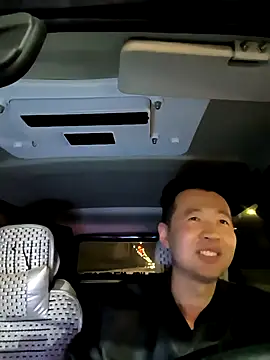 huanhuanaaaaa online show from April 10, 1:05 pm