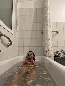 Emilia Mausi online show from April 2, 7:44 pm