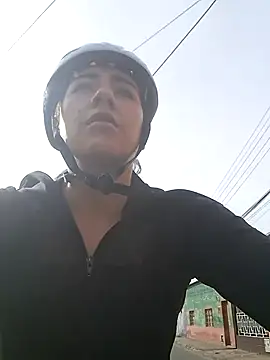 CAROLINE  07 online show from April 9, 1:05 pm