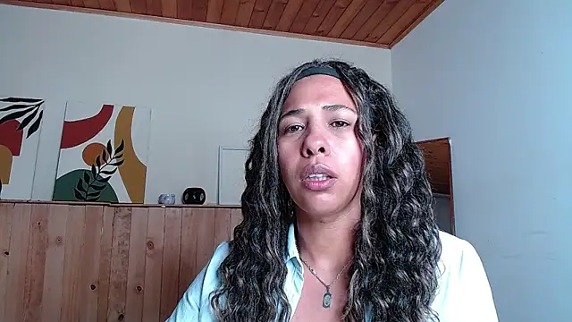 IVONNE COLLINS33 online show from October 14, 10:54 pm
