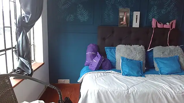 zohet kriss online show from March 10, 3:50 pm