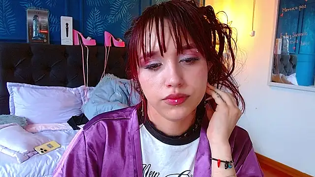 Snapshot of zohet_kriss chatting on May 31, 11:17 am zohet kriss online show from May 31, 11:17 am