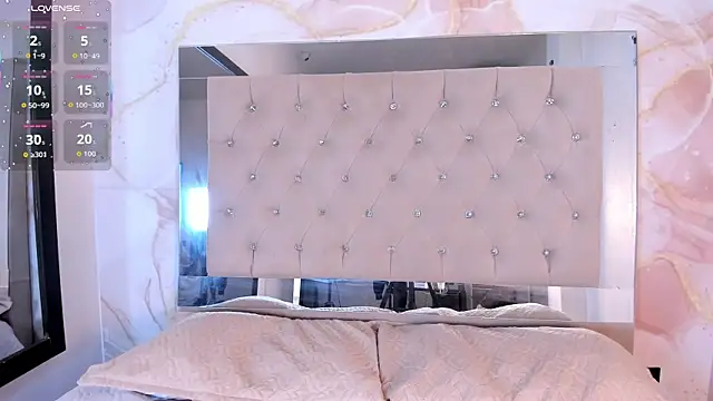 Luna Tylor online show from March 11, 4:07 am