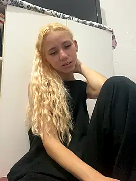 Bruna551 online show from October 19, 5:02 pm