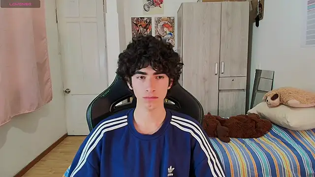 Nude Boy18 online show from April 4, 5:27 am