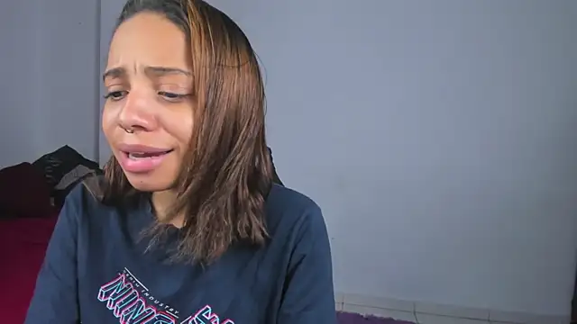 yumi hanna online show from March 27, 4:18 am