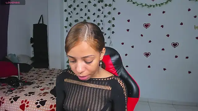Snapshot of yumi_hanna chatting on April 26, 12:41 am yumi hanna online show from April 26, 12:41 am
