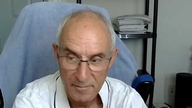 funone1999 online show from November 11, 8:42 pm