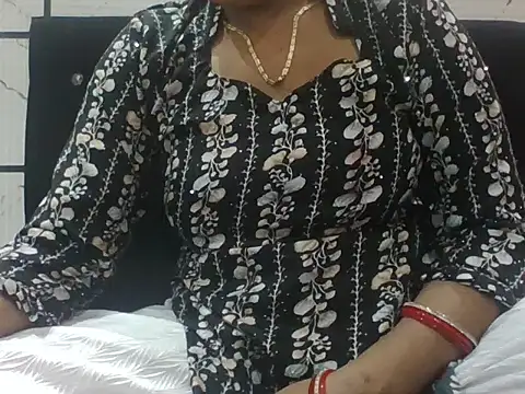 Snapshot of VNDANA_ chatting on September 28, 6:24 pm VNDANA online show from September 28, 6:24 pm