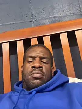 Snapshot of Bama37 chatting on October 25, 8:47 pm Bama37 online show from October 25, 8:47 pm