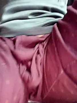 Taitanic143 online show from April 28, 6:46 pm