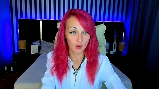 BrandyBloom online show from September 10, 7:03 pm