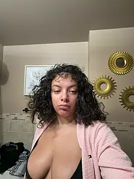 allybluee777 online show from April 7, 11:32 am