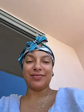 Snapshot of allybluee777 chatting on July 19, 3:38 pm allybluee777 online show from July 19, 3:38 pm