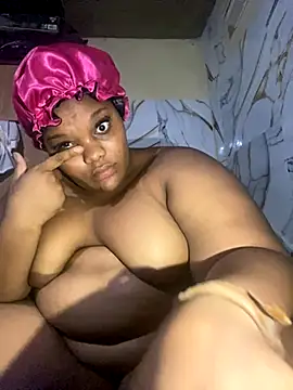 chubbybbw18 online show from October 30, 7:25 pm