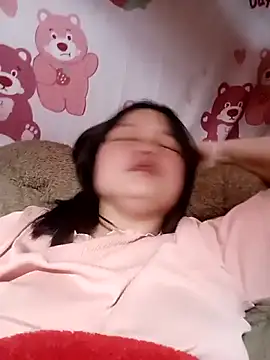 XoiXoi232 online show from February 18, 3:46 am