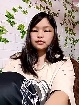 XoiXoi232 online show from April 9, 1:27 am