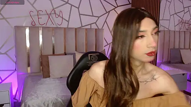 CYRUS TAY online show from March 21, 12:32 pm