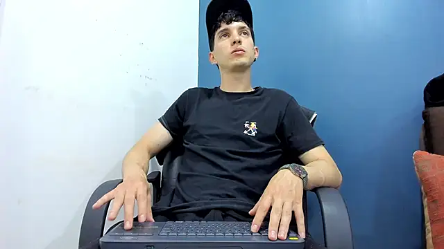 Jheampiiero online show from February 12, 9:10 pm