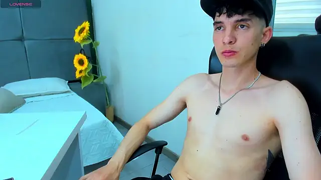 Jheampiiero online show from April 11, 7:29 pm